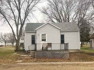 650 Court St, Matlock, IA 51244