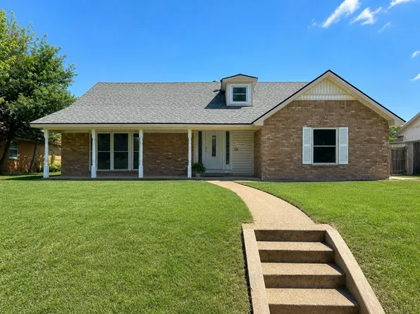 2442 Club Manor Dr, Dallas, TX 75237