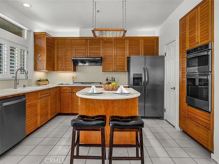 21015 Tomlee Ave — Photo 3