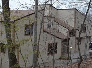 4 Claire Dr, Bridgewater, NJ 08807