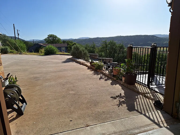 1690 Hickory Creek Rd — Photo 30