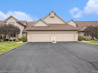 2429 Crossings Cir, Davison, MI 48423