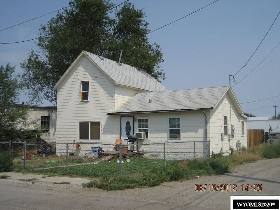 1st image of 301 S 2nd St