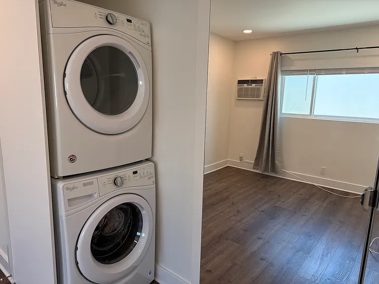1011 Linden Ave #9 — Photo 17