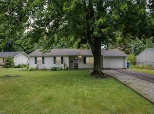 34663 W Point Dr, North Ridgeville, OH 44039