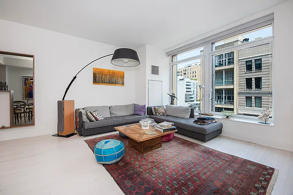 Rented by R New York | media 9