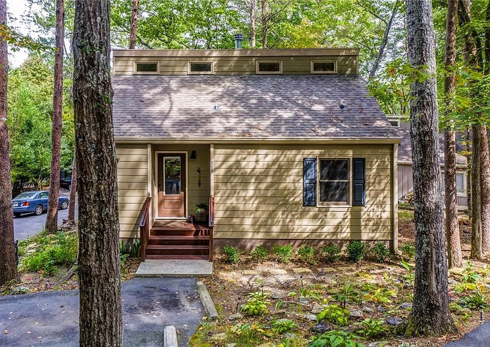 Image 1: Adorable Fully Renovated Cottage!