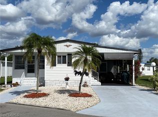 18 Carriage Ln, North Fort Myers, FL 33917