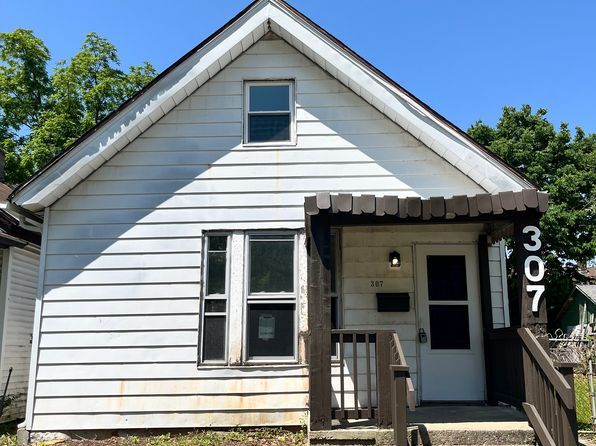 307 Center St