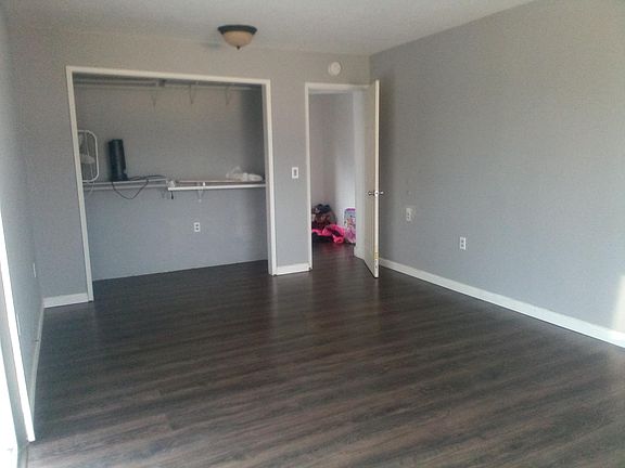 5th image of 3410 Delmar Ave #1