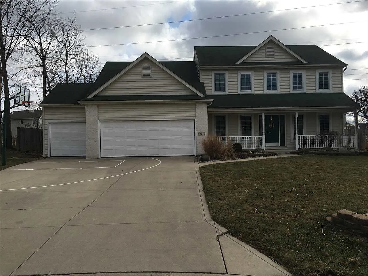 6833 Mapleton Dr photo 1