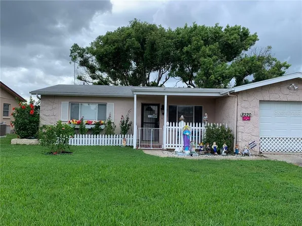 8220 Monarch Dr, Port Richey, FL 34668