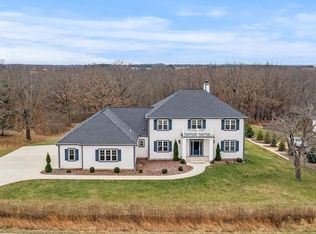 N6199 Oak Ridge Ct, Elkhorn, WI 53121