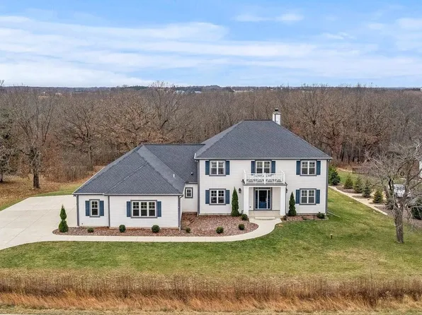 N6199 Oak Ridge COURT, Elkhorn, WI 53121