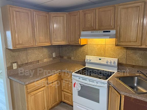 4th image of 1344-48 Ellsworth St Unit 1348-2F