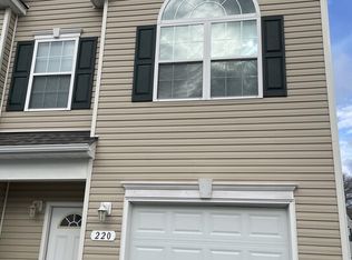 220 Astra Ln, Chesapeake, VA 23325