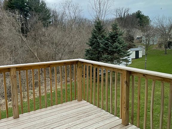 5th image of 3415 Glengarry Ave
