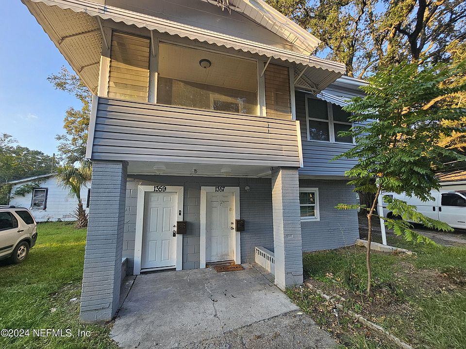 1st image of 1357 W 22ND Street