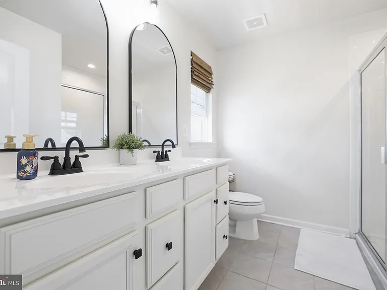 5319 Holley Oak Ln — Photo 13