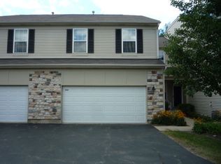 545 Shakespeare Dr, Grayslake, IL 60030