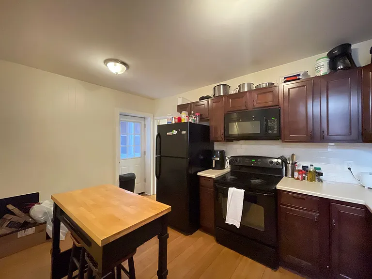 2122 Pine — Photo 7