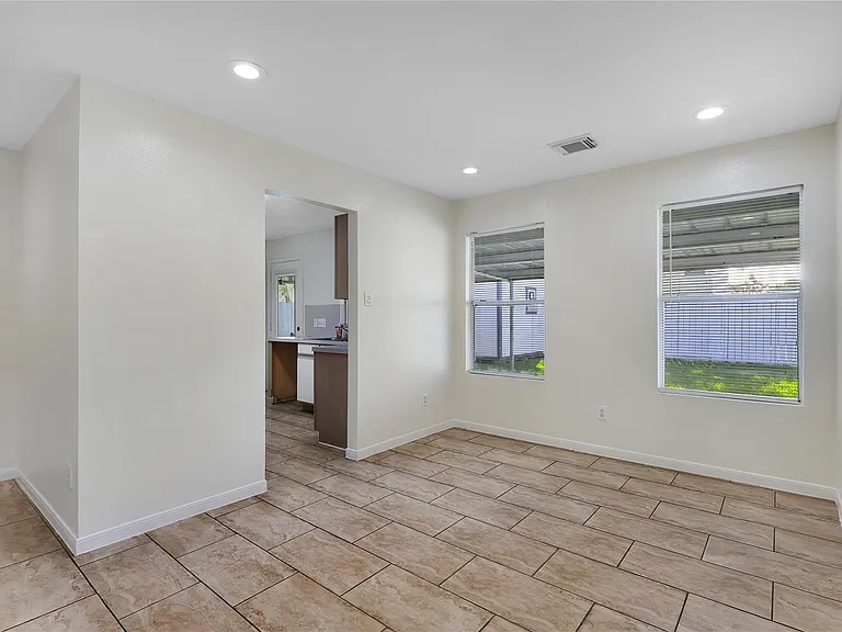 1117 Willersley Ln — Photo 16