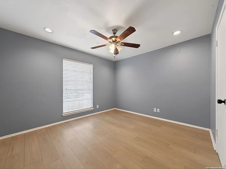 2415 Moss Ter — Photo 21