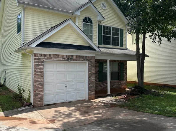 11124 James Madison Dr, Hampton, GA 30228