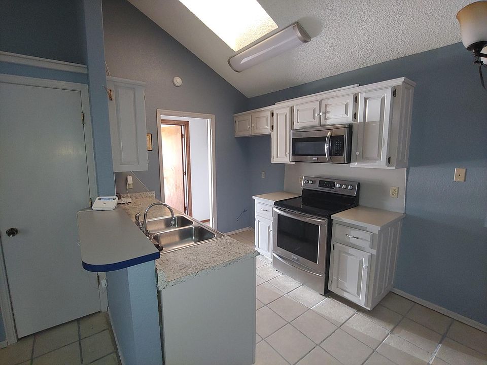 1st image of 2314 N Lincoln Ave