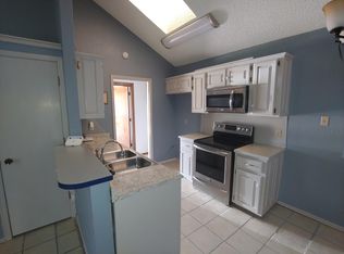 2314 N Lincoln Ave, Moore, OK 73160