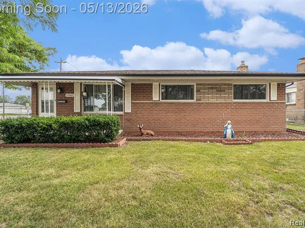 32960 Oakview Dr, Warren, MI 48092