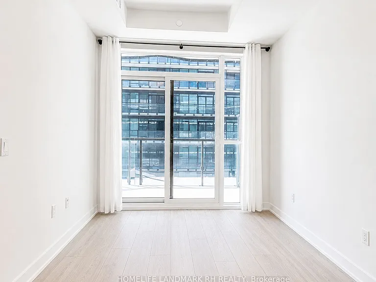 120 Broadway Ave #LPH06 — Photo 4
