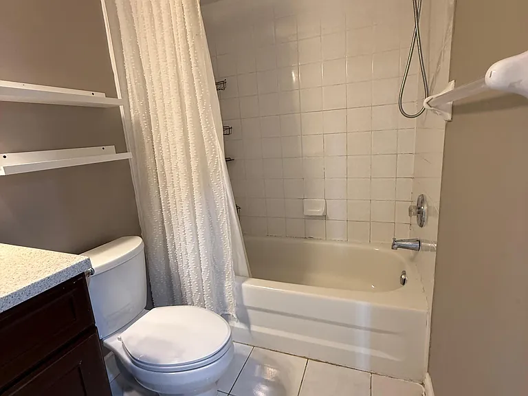 262 Saint Helens Ave #213 — Photo 7