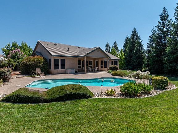 2nd image of 404 Malaga Ct