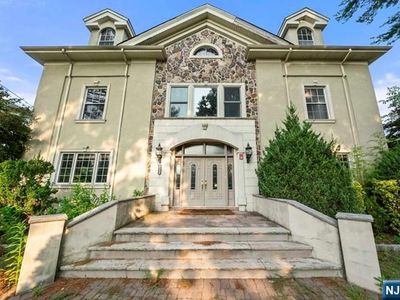 1025 Palisade Ave, Fort Lee, NJ, 07024