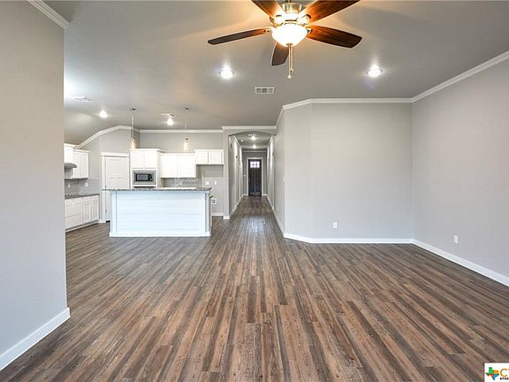 5th image of 3111 Crystal Ann Dr