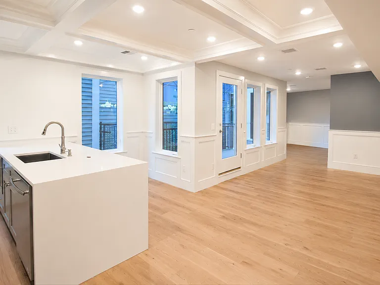 265 Washington St #1 — Photo 1