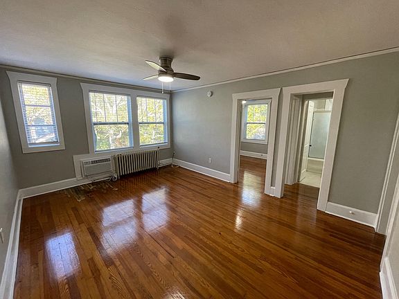 5th image of 310 13th Ave NE APT 16