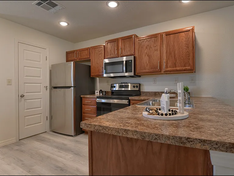 The Reserve Townhomes — Photo 6