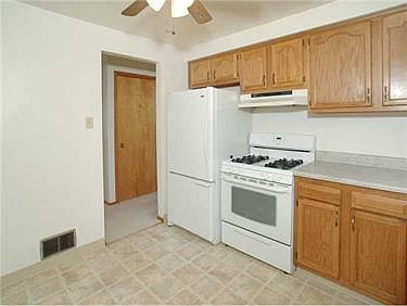 5th image of 1423 Hedy Lynn Dr