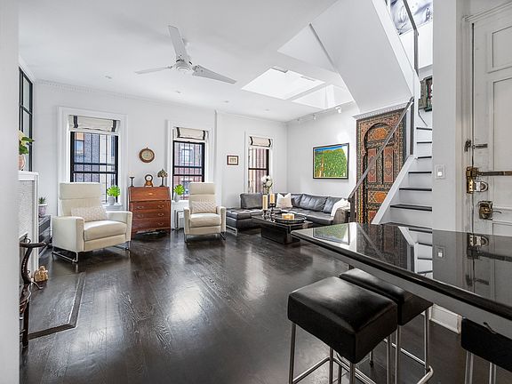 5th image of 110 W 80th St
