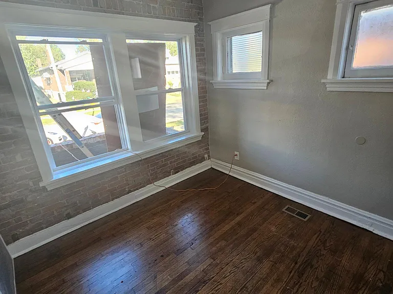 4852 San Francisco Ave — Photo 12