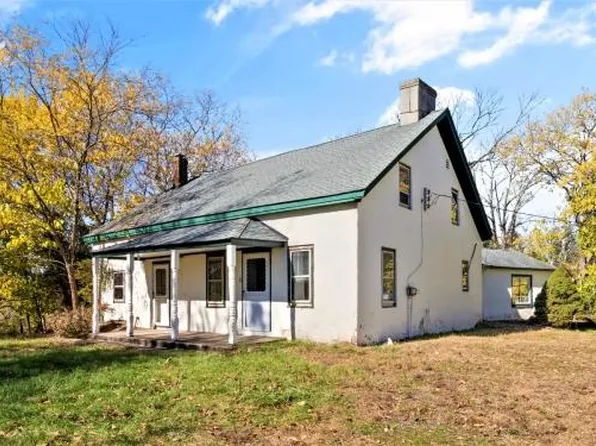 2 Spring House Ct, Annandale, NJ 08801