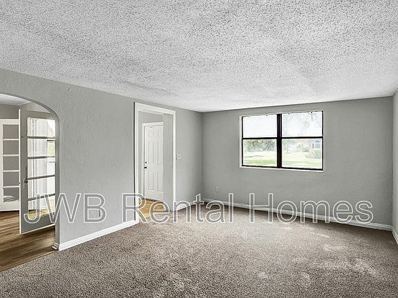 3rd image of 2744 Broadway Ave
