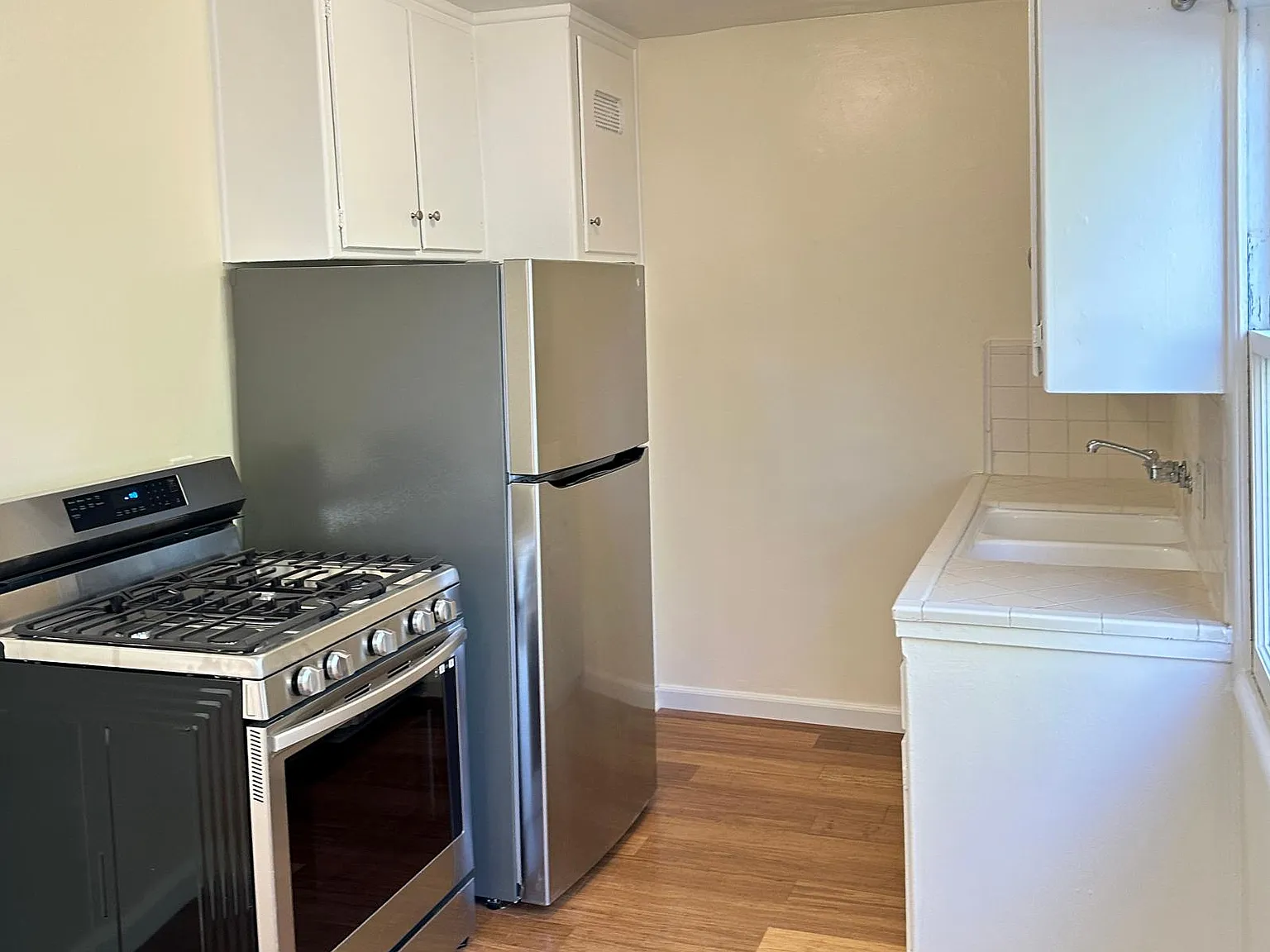 1 bed, 600 sqft, $2,625 — Photo 3