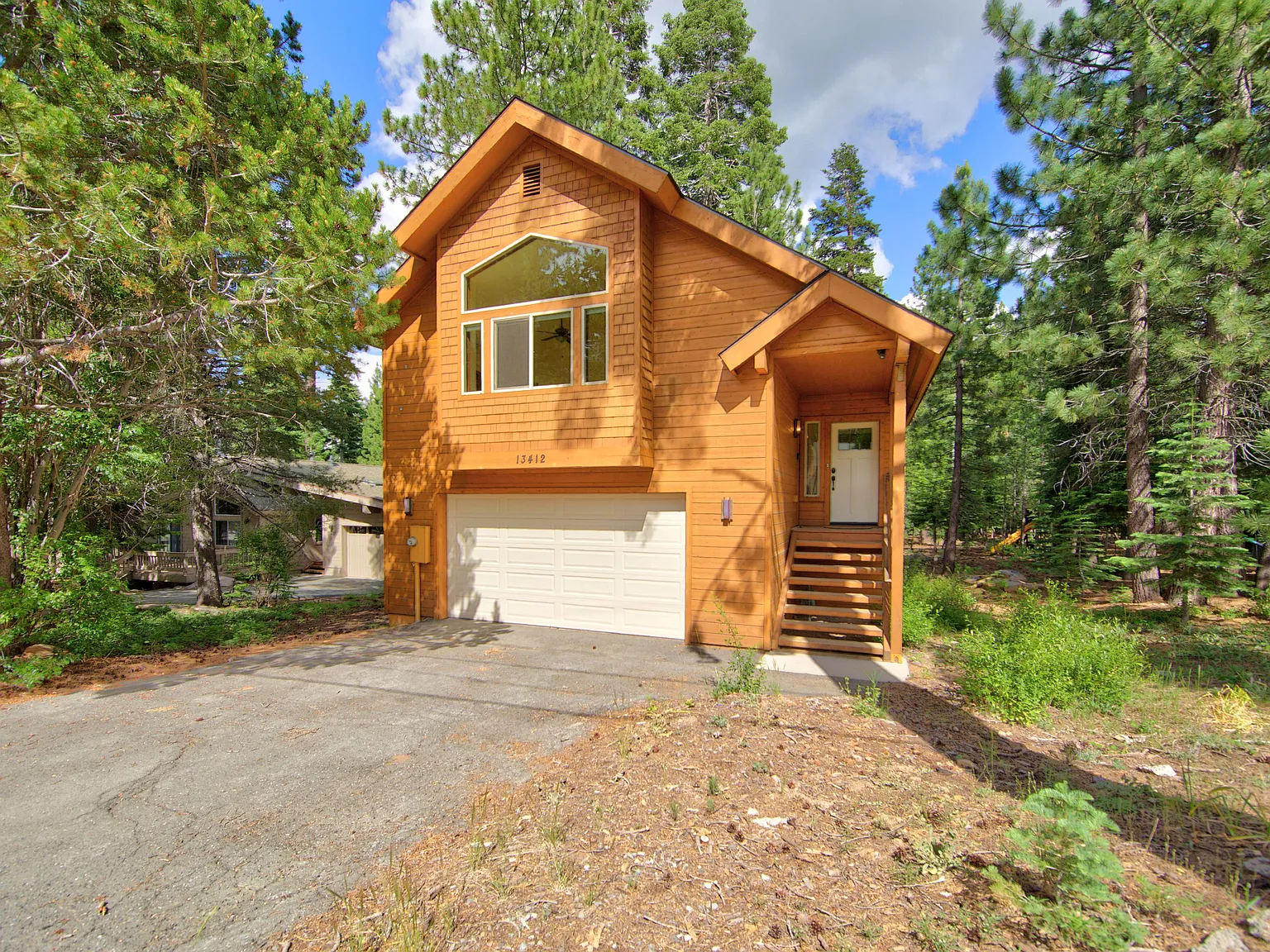 3 bed, 2.5 bath, 1638 sqft, $5,400 — Photo 3