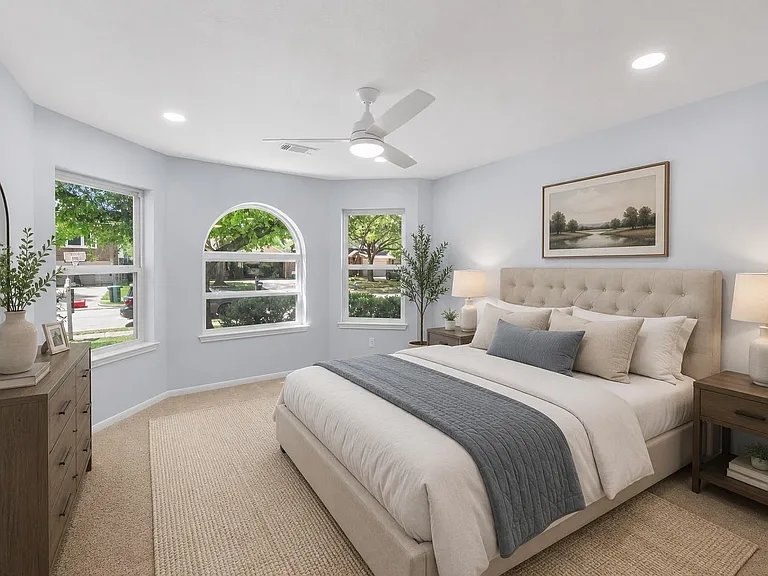 3910 Crystal Pass Ct — Photo 2