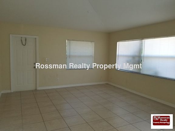2nd image of 4538 Golfview Blvd
