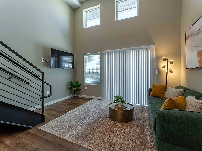 1364 E Battlefield Rd — Photo 91