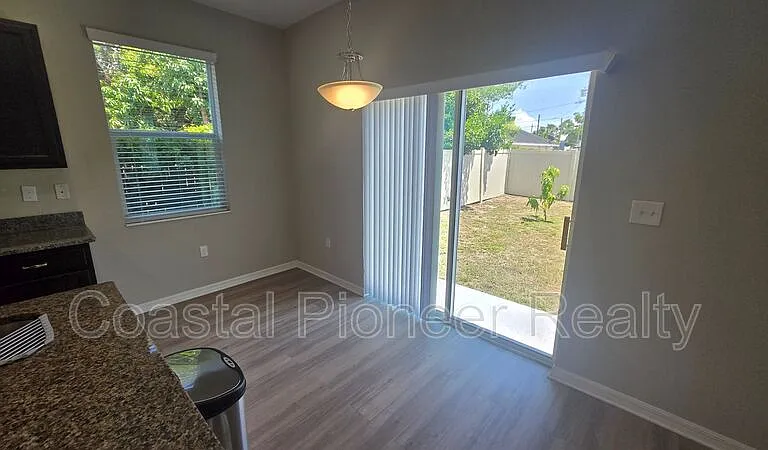2203 E 23rd Ave — Photo 8